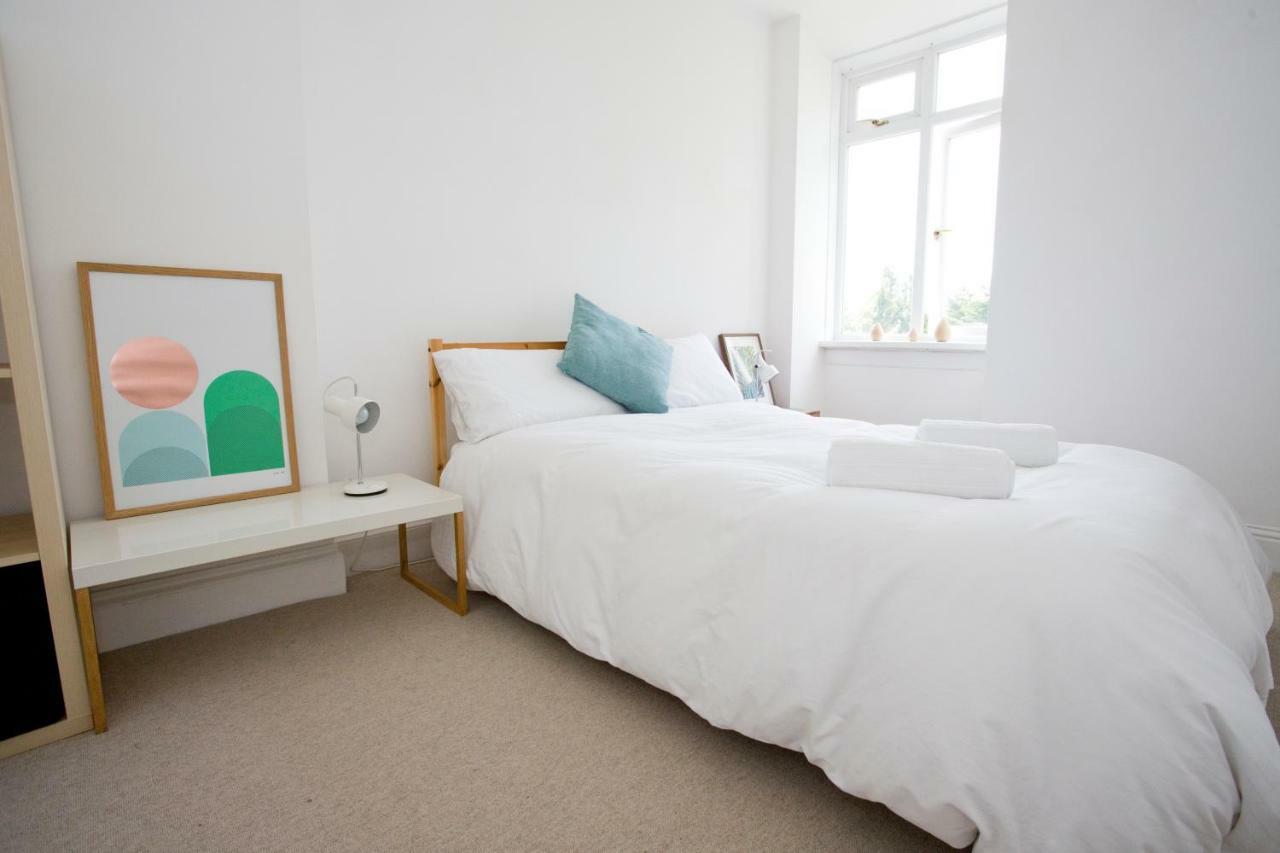 Bright 2 Bedroom Apt - Great Location - Free Parking Bournemouth Exterior photo